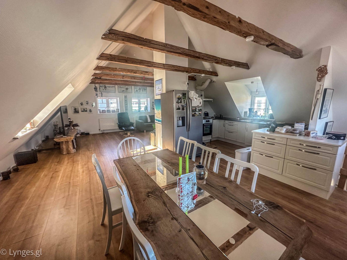Будинок, 1927 м², 321 000$ — FAKTOR